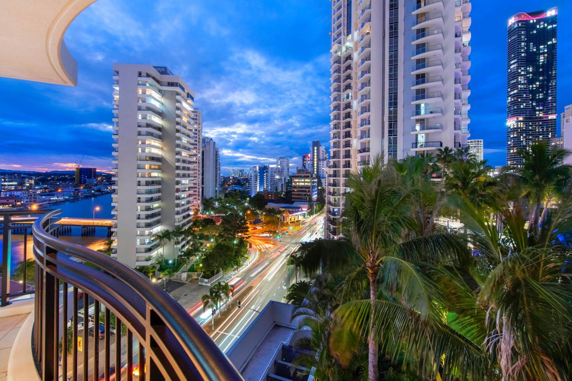 Chevron Renaissance - Self Contained & Privately Managed Apartments Guldkusten Exteriör bild